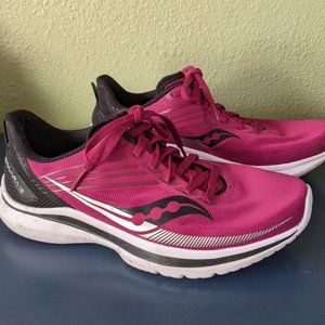 Saucony Kinvara Running Shoe in Cherry Silver (9)